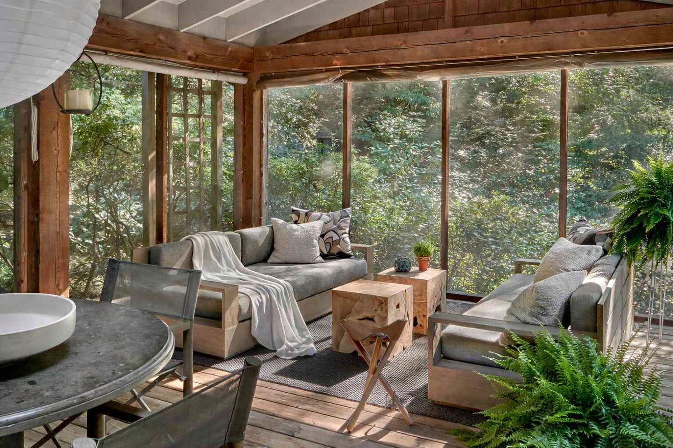 Enclosed patio rooms